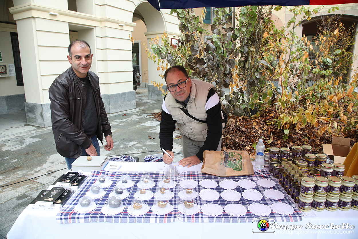 VBS_6479 - Fiera dei Santi - 12.ma Fiera Nazionale del Tartufo.jpg